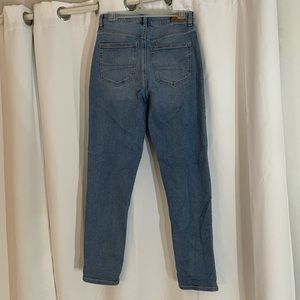 American eagle mom jeans